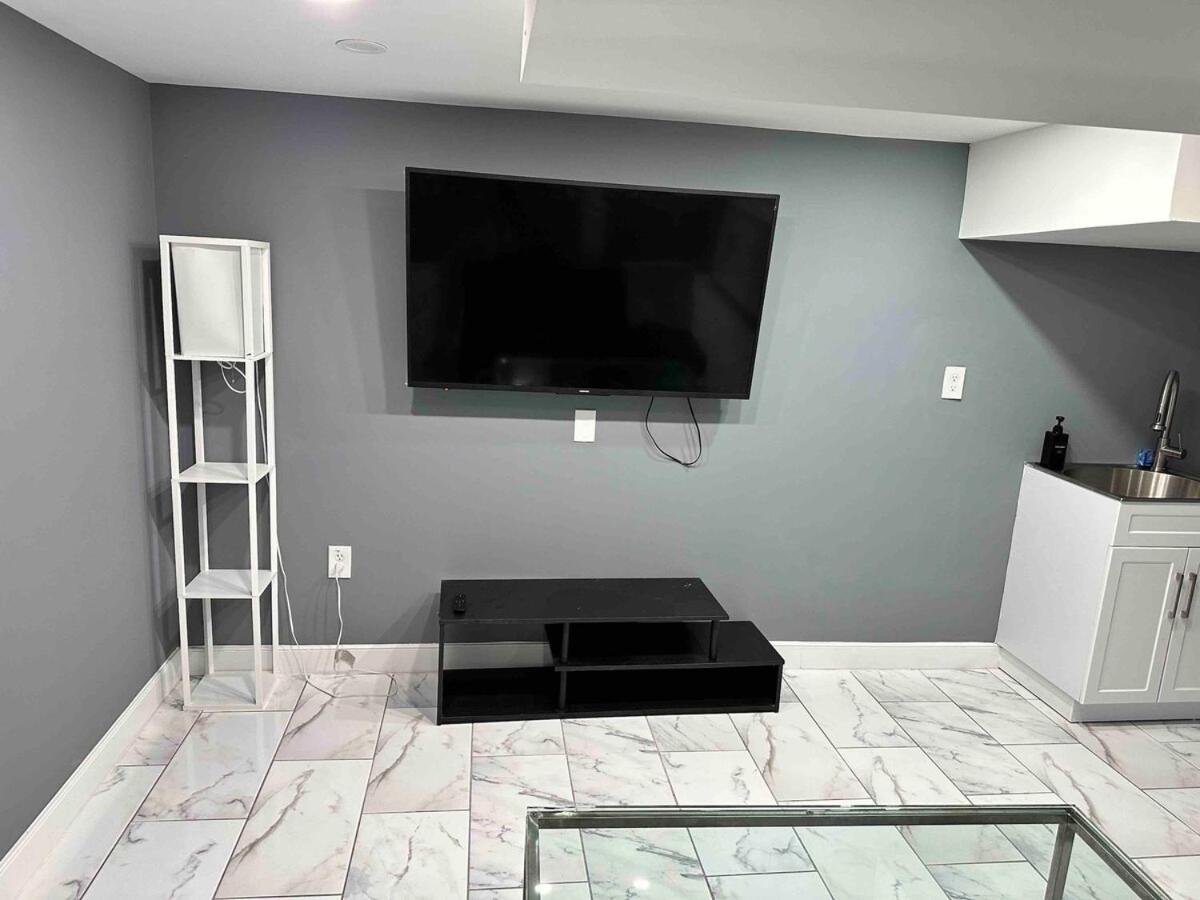 Lovely Basement 1-Bedroom With Free Parking Washington Eksteriør bilde